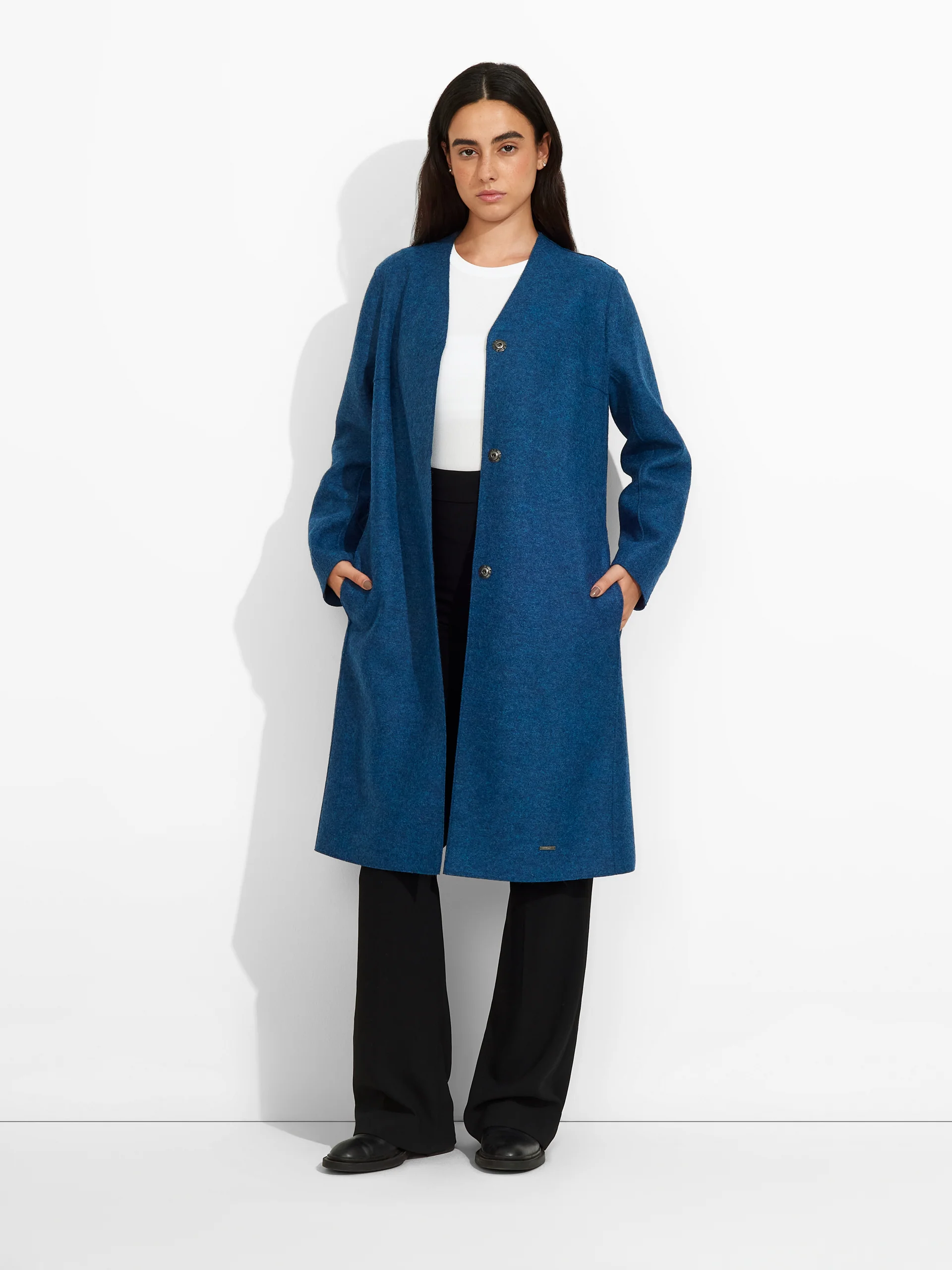 Abrigo Zumi De Alpaca Color Azul - Image 4