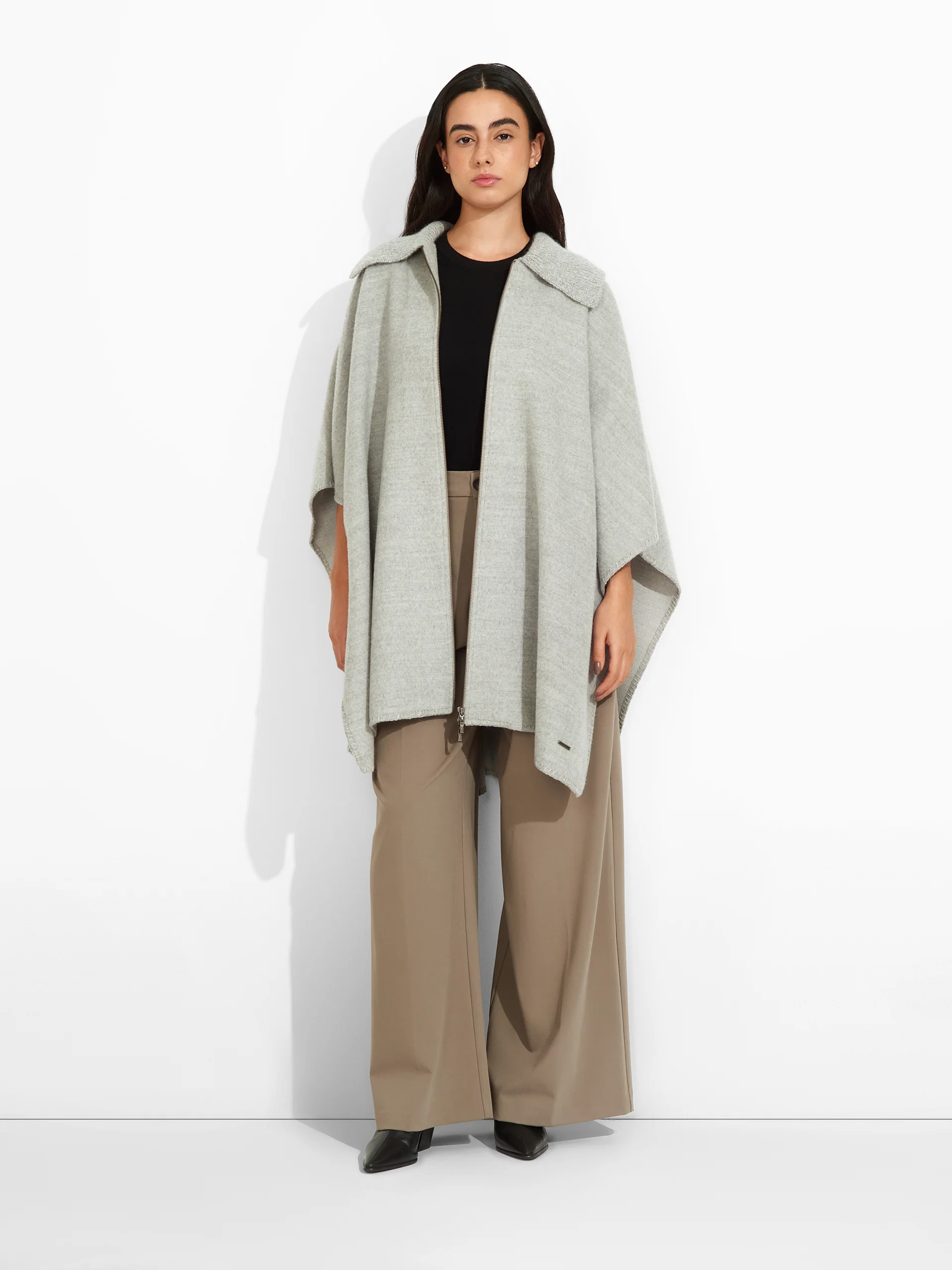 Capa Zendaya De Baby Alpaca Color Gris - Image 4