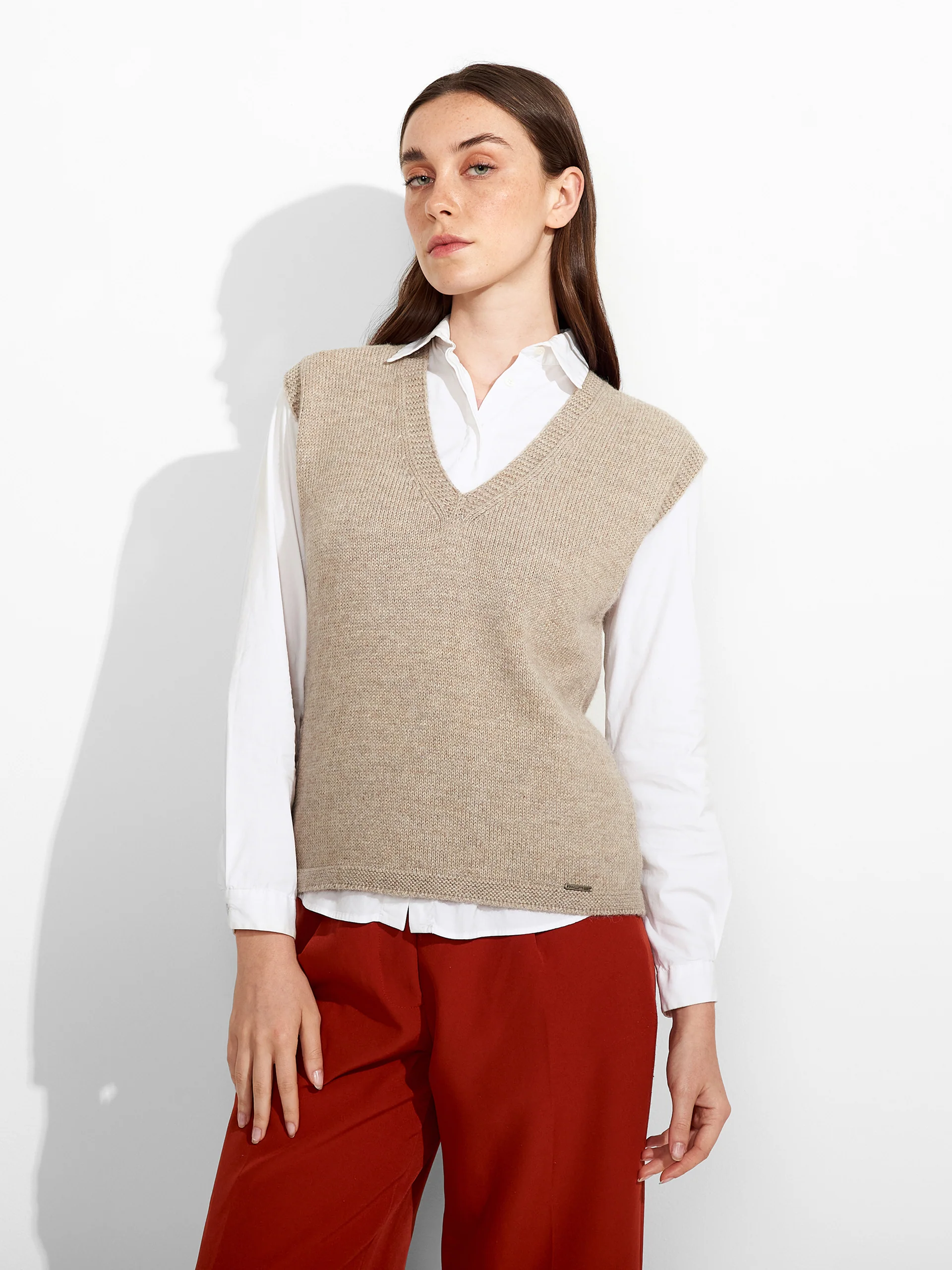 Chaleco Zafiro De Baby Alpaca Color Beige - Image 3