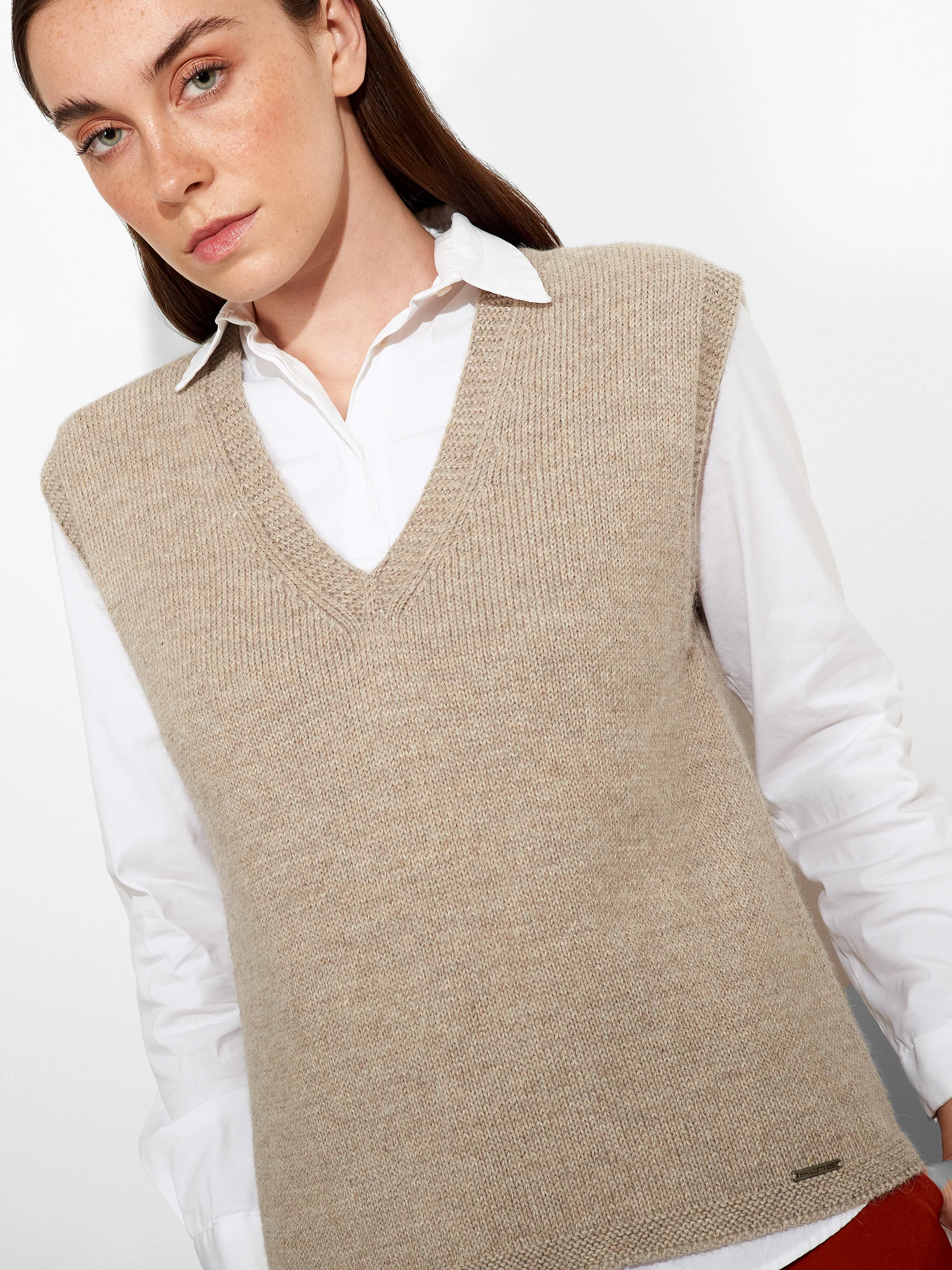 Chaleco Zafiro De Baby Alpaca Color Beige - Image 6