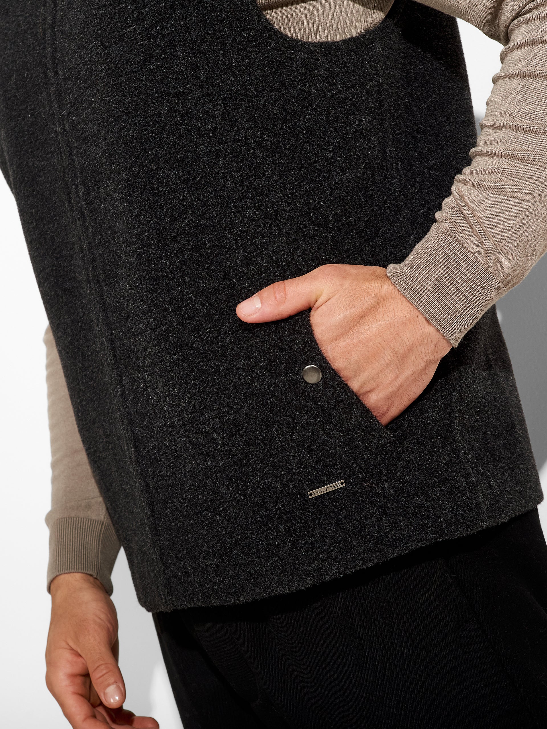 Chaleco Zunkle De Lana Color Gris - Image 5