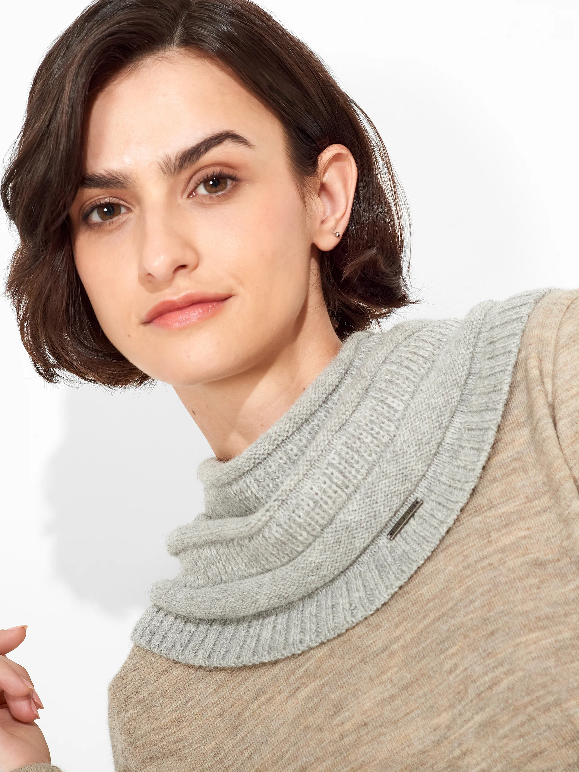 Chalina Zada De Baby Alpaca Color Gris - Image 3