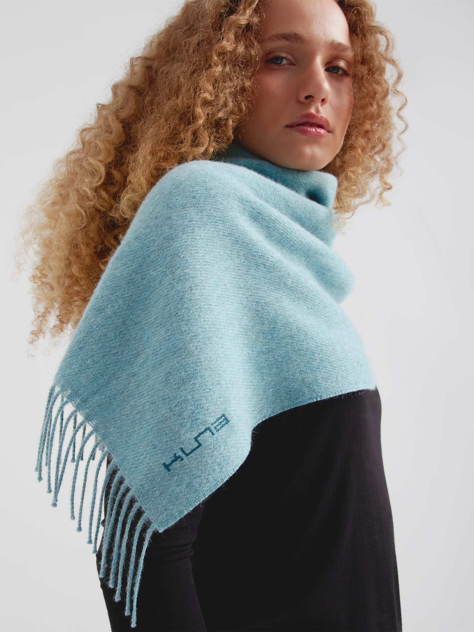 Chalina Zeta B De Baby Alpaca Color Turquesa - Image 3