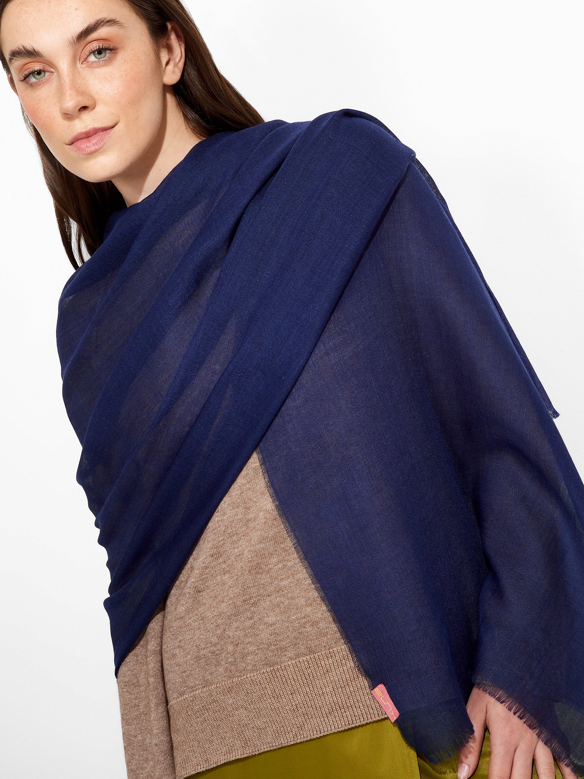 Estola Alondra De Baby Alpaca Color Azul - Image 3