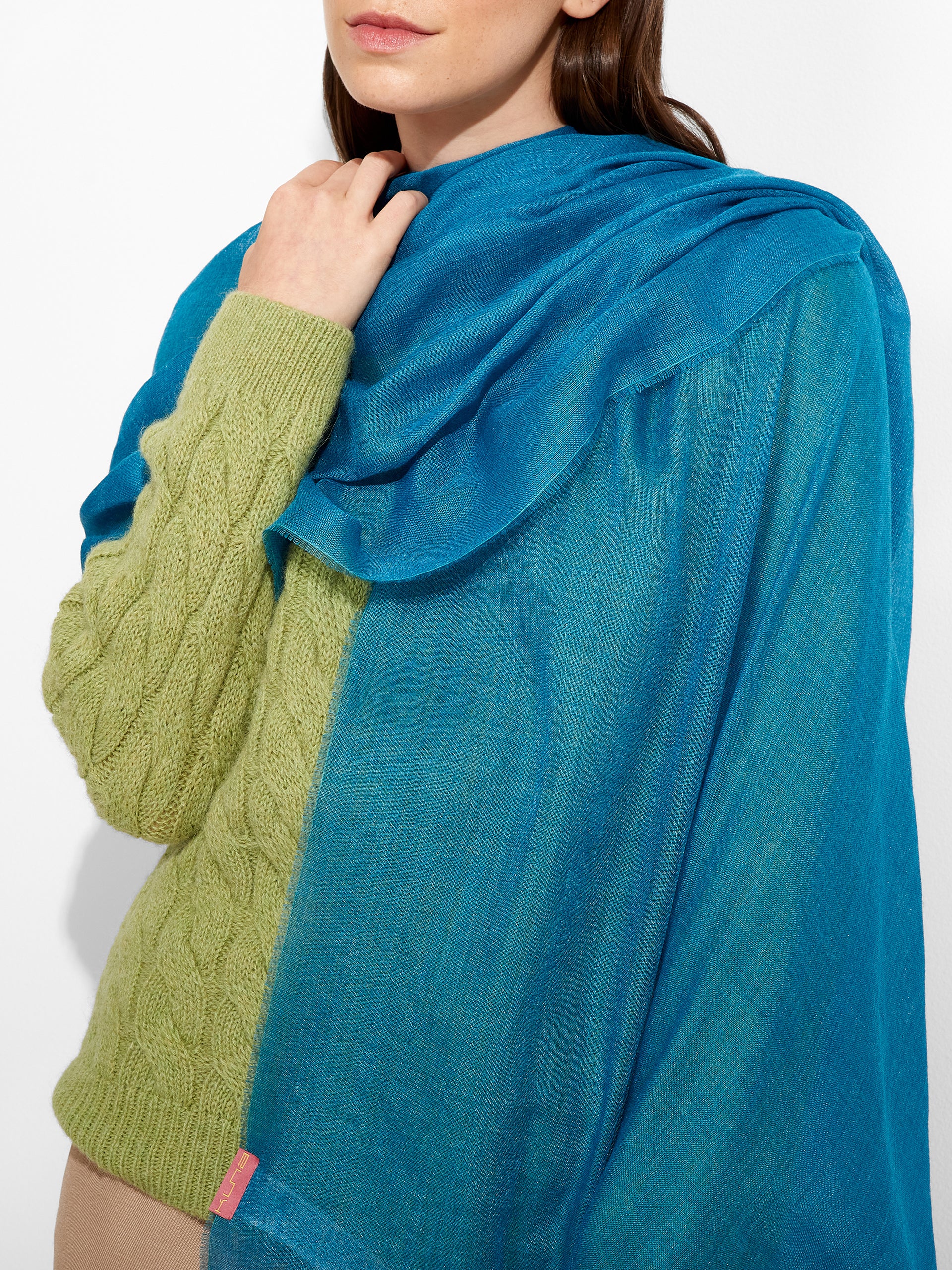 Estola Alondra De Baby Alpaca Color Turquesa - Image 3