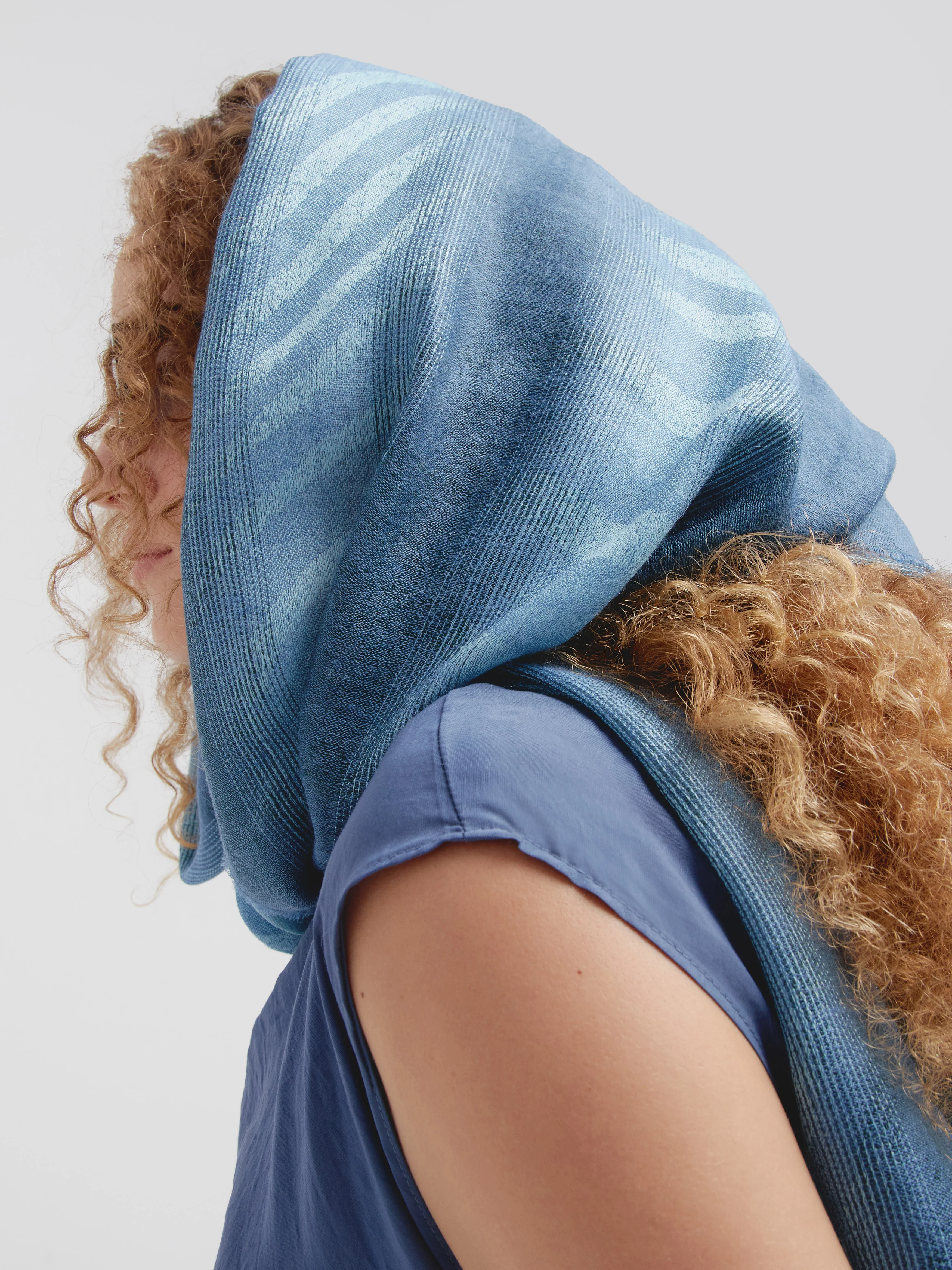 Estola Camino De Baby Alpaca Color Azul - Image 3