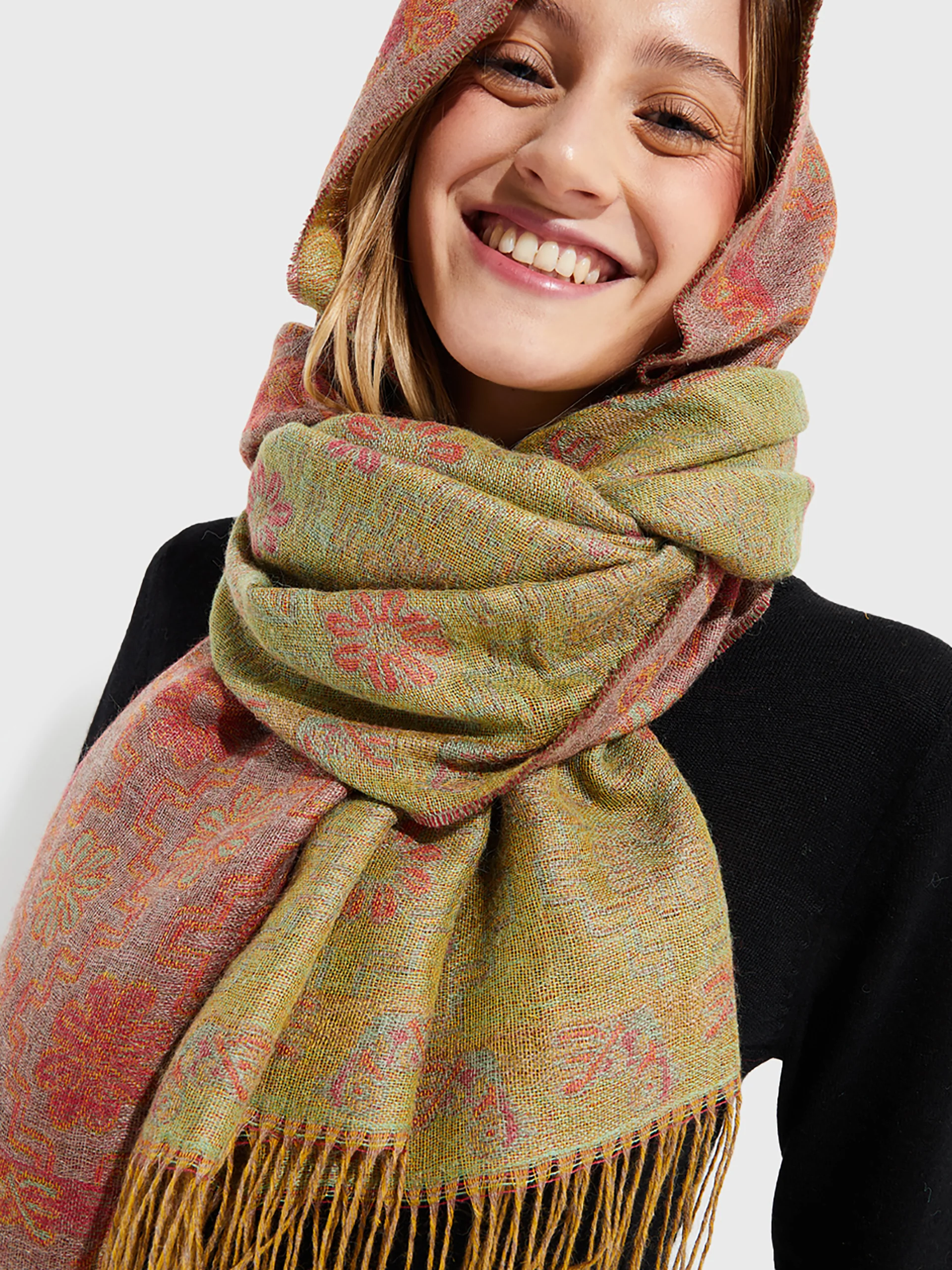 Estola Nazca - 7 De Baby Alpaca Color Camel - Image 3