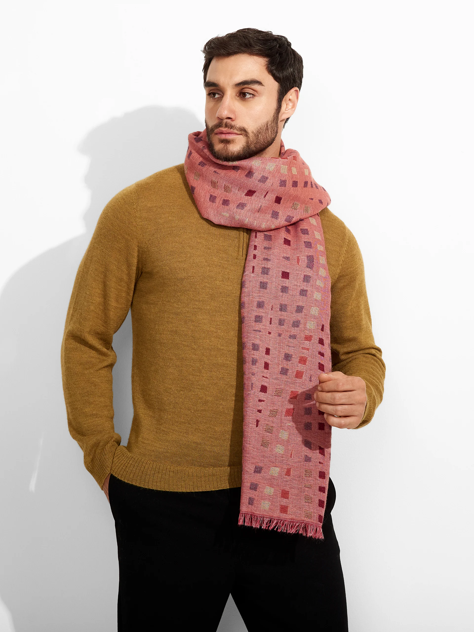 Estola Zane De Baby Alpaca Color Rosado - Image 4