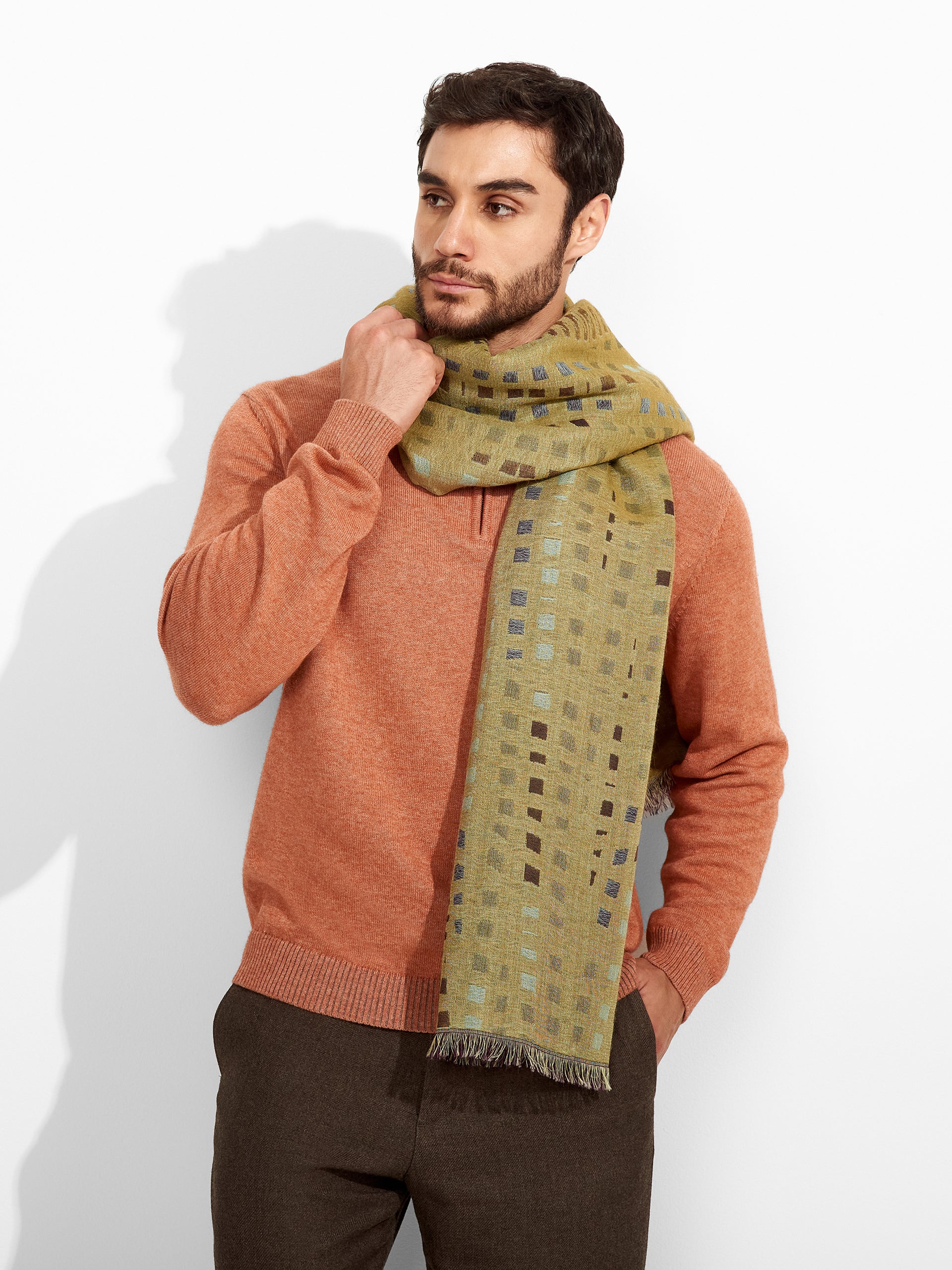 Estola Zane De Baby Alpaca Color Verde - Image 4