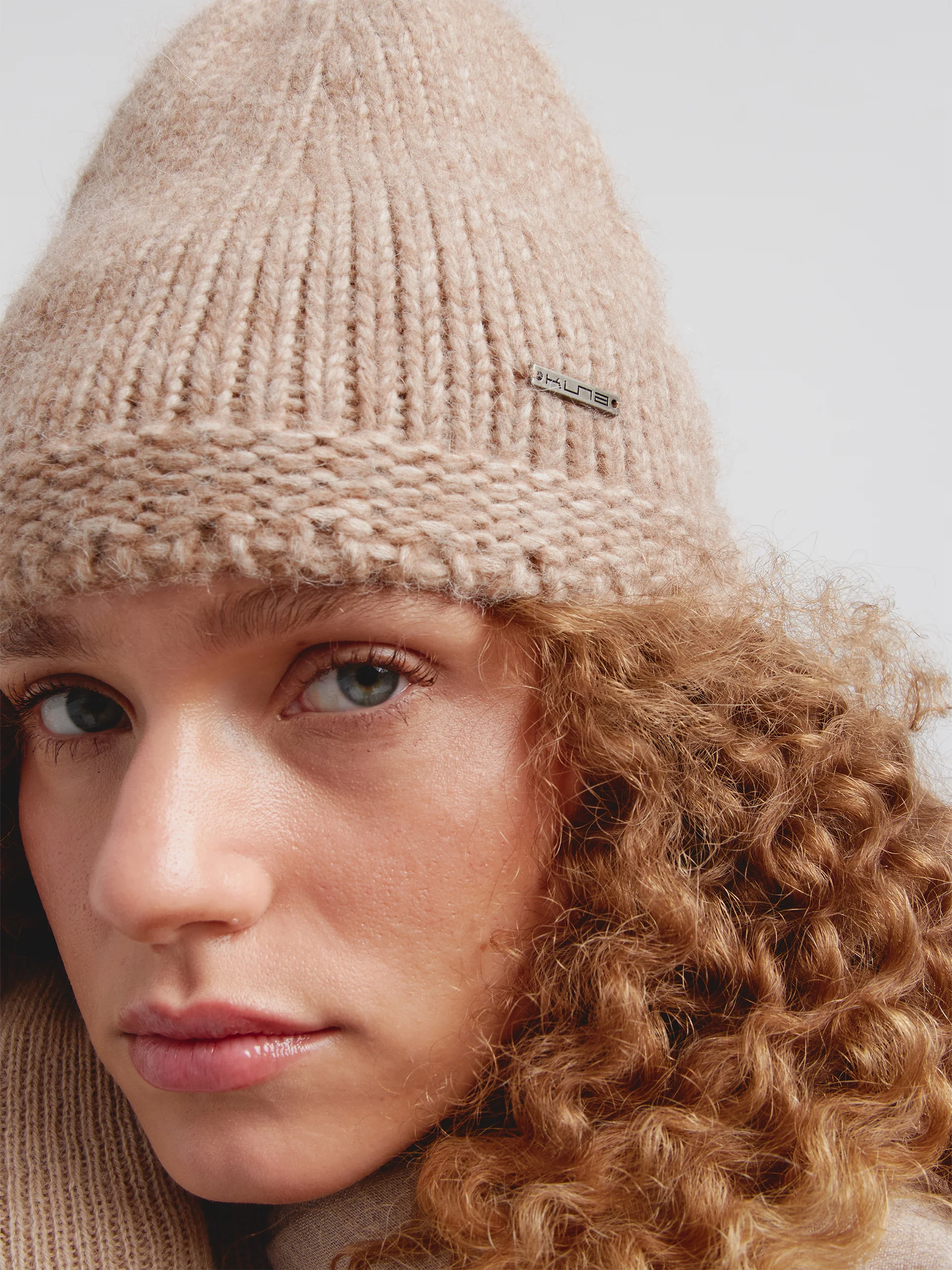 Gorro Chic De Baby Alpaca Color Beige - Image 3