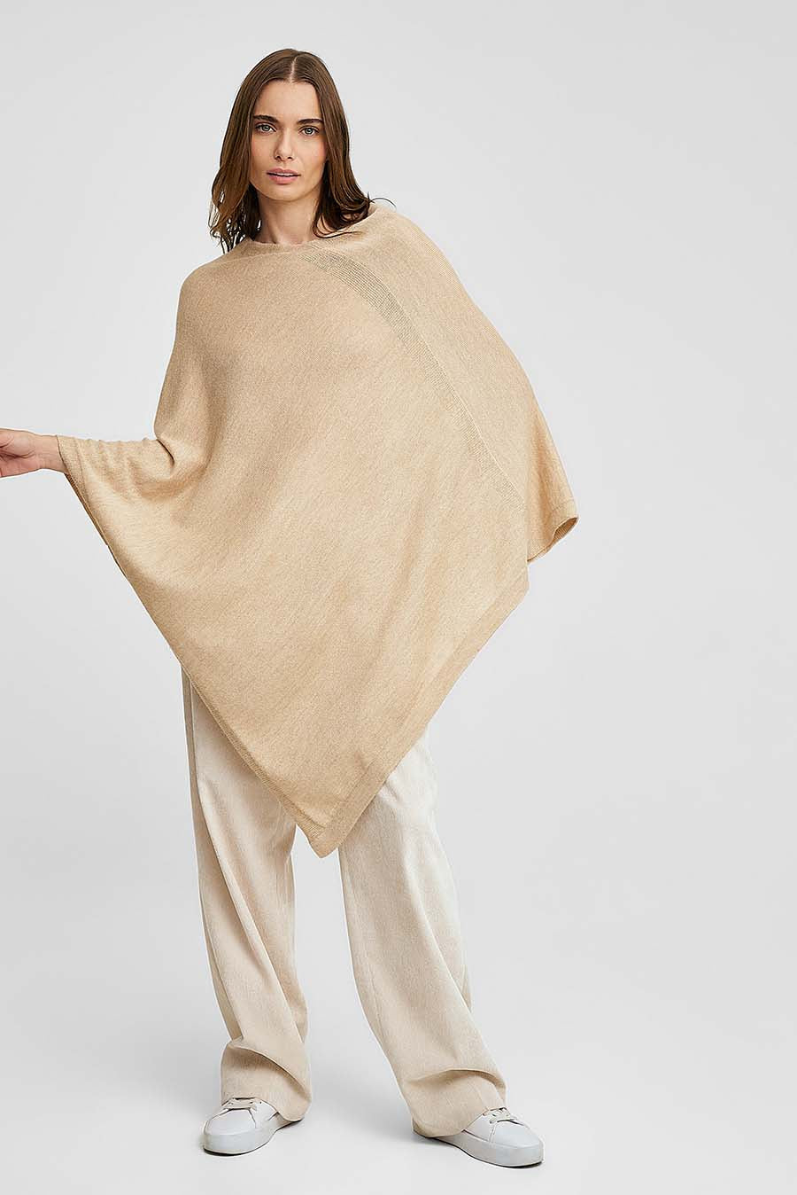 Poncho Almendra De Baby Alpaca Color Nomad - Image 4