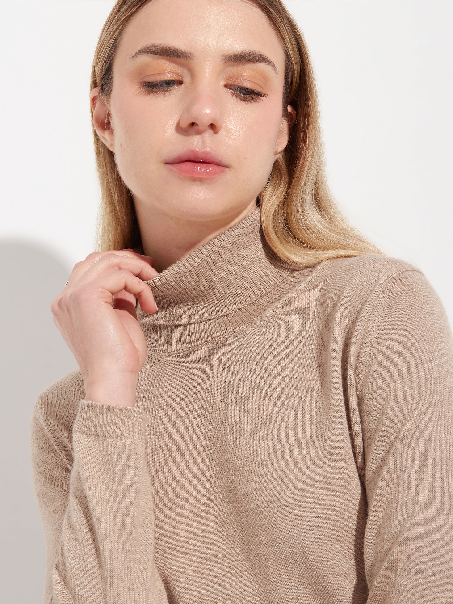 Suéter Amber De Baby Alpaca Color Beige - Image 5