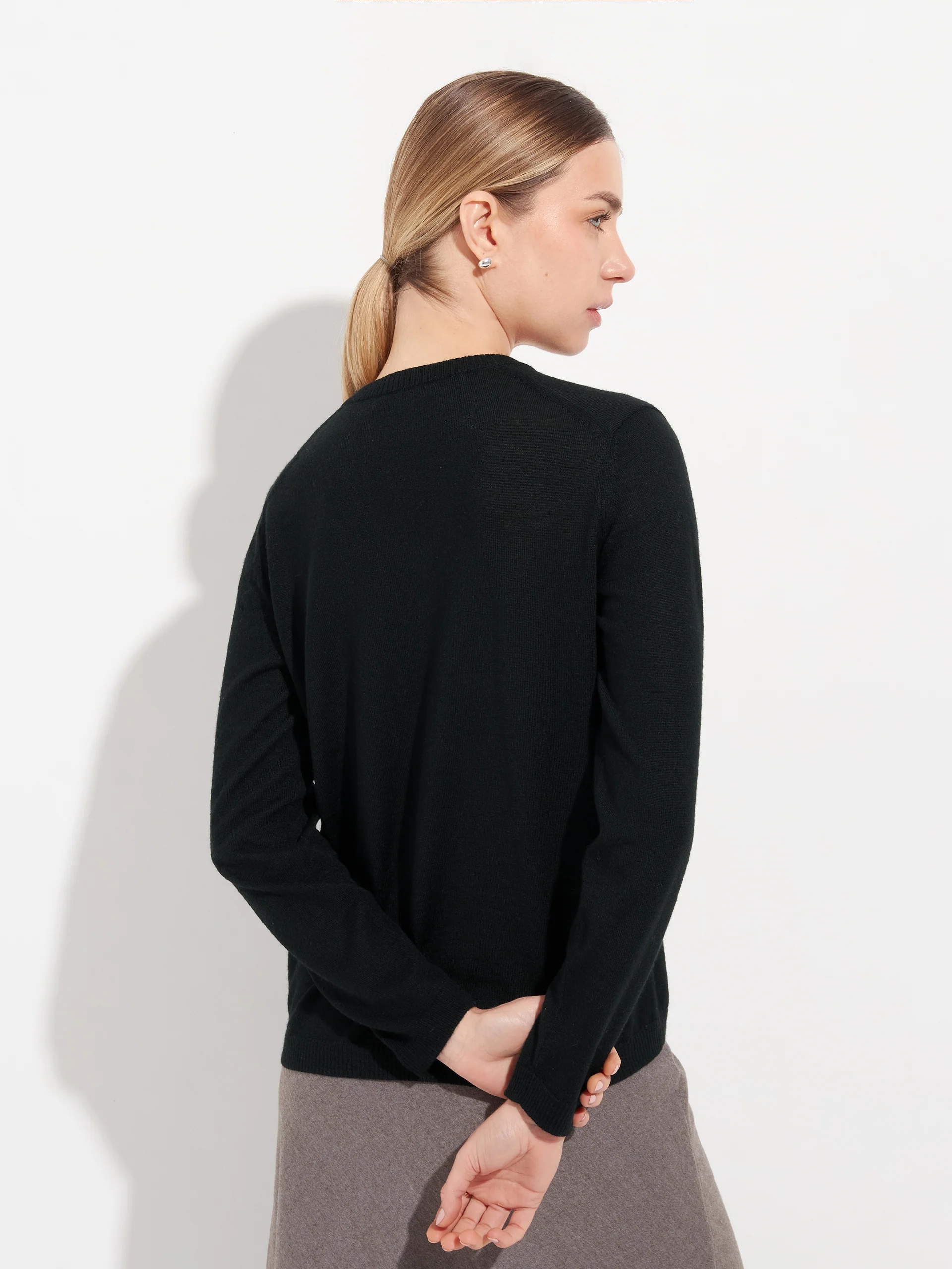 Suéter Anya De Baby Alpaca Color Negro - Image 3