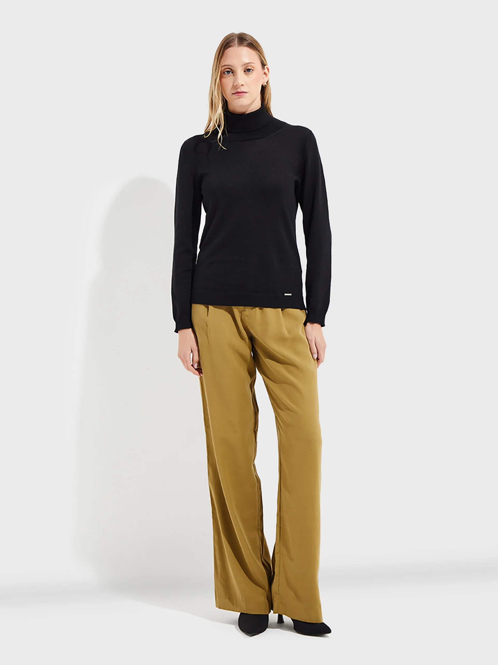 Suéter Ysola De Baby Alpaca Color Negro - Image 4